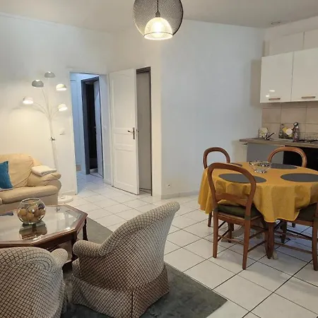 T3 Spacieux Lumineux Jardin Et Proche Du Tram Apartment Pont-de-la-Maye